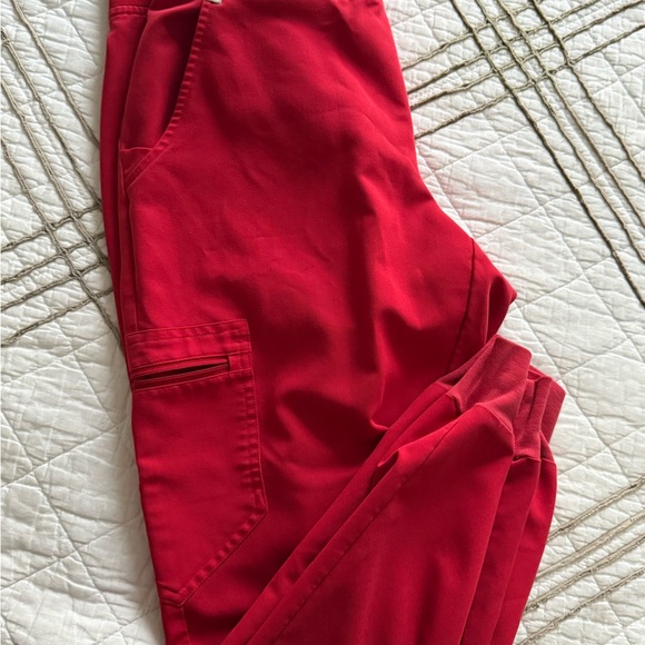 Figs. Red Scrub Set - Picture 5 of 6